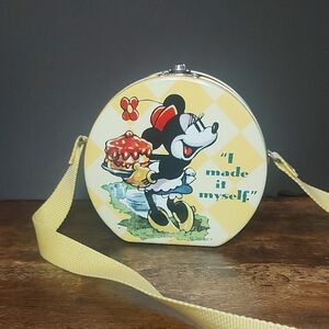 Vintage 1999 Minnie Mouse Lunch Box